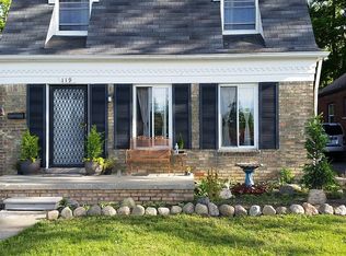 119 Elizabeth Lake Rd, Pontiac, MI 48341