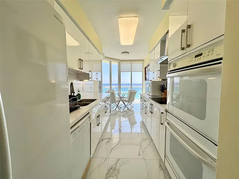 6001 N Ocean Dr #706 — Photo 5
