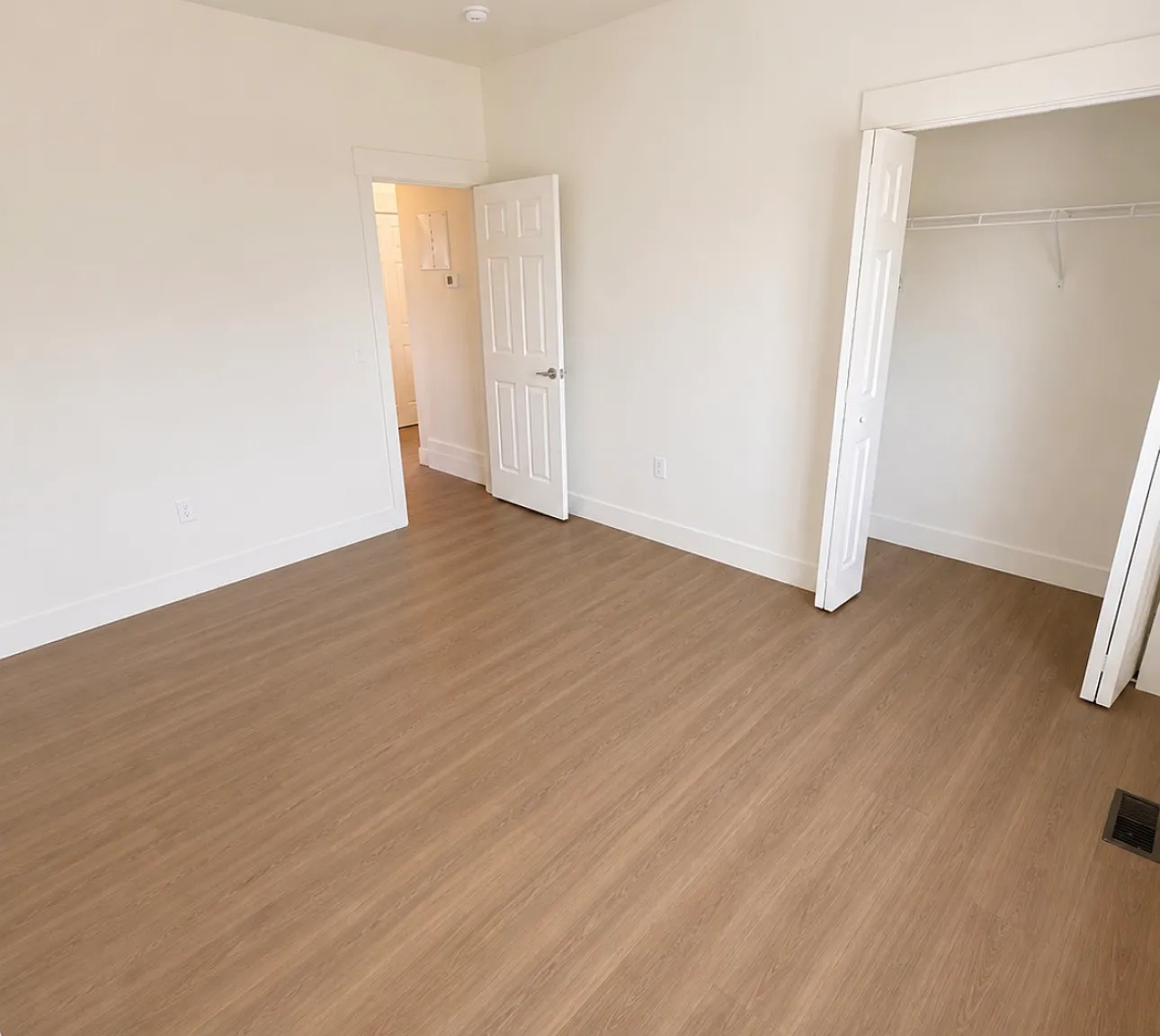 2 bed, 1.5 bath, 1024 sqft, $1,850 — Photo 4