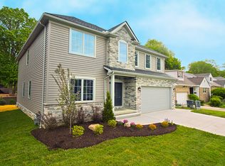 23913 Woodway Rd, Beachwood, OH