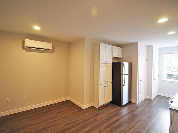 2nd image of 2604 Maryland Ave #C