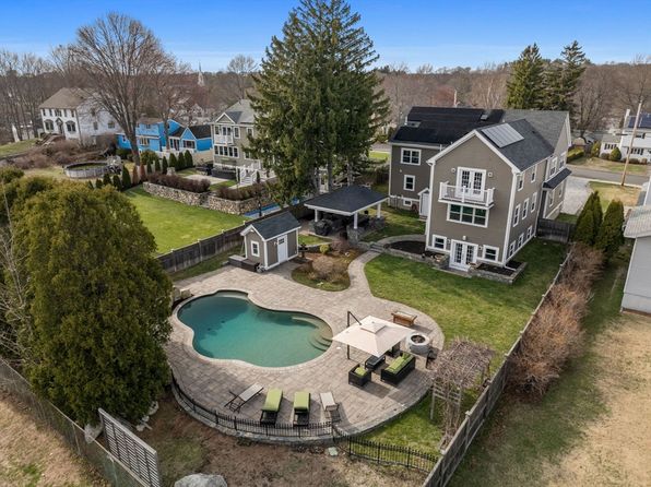 83 Altamont Ave, Melrose, MA 02176