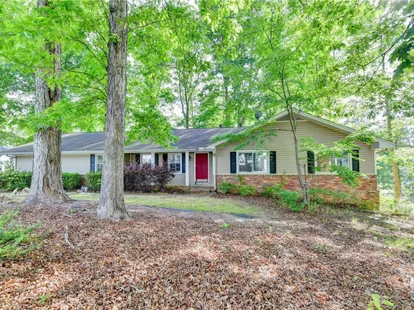 3740 Clubland Dr, Marietta, GA 30068