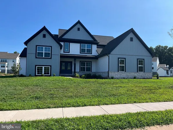 349 Alpomado St, Denver, PA 17517
