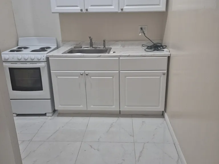 1543 N Bluebird Ln — Photo 3
