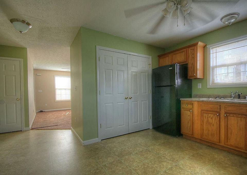 1st image of 104 Elkchester Cir
