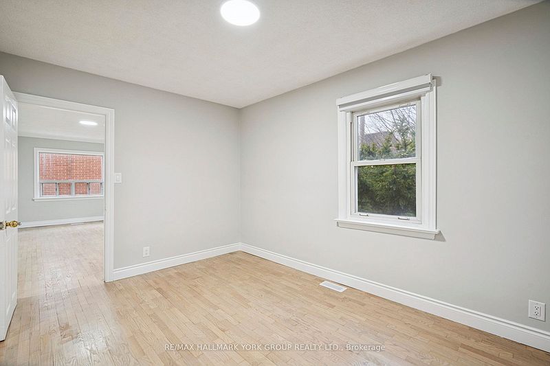 Toronto House for rent - 4 Bedrooms — photo 8