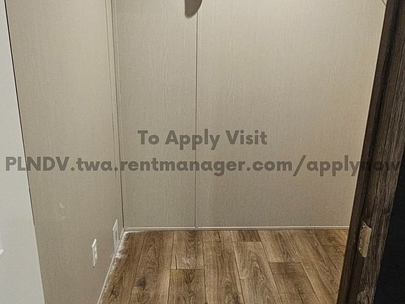4th image of 872 Denman St #1009