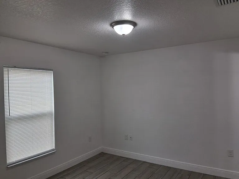 9835 Gray Fox Ln — Photo 4