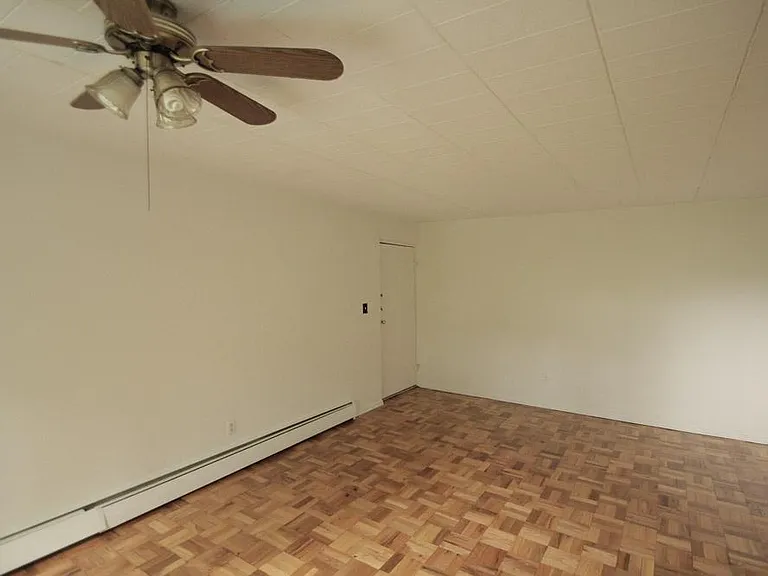 1230 E End Ave #3 — Photo 5