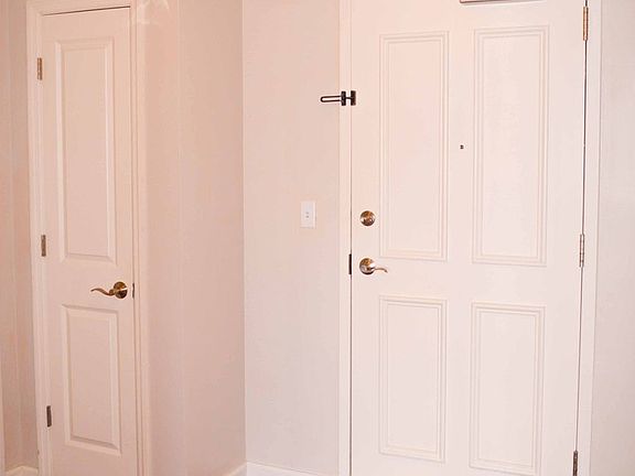 2nd image of 121 N Monroe St APT 5007