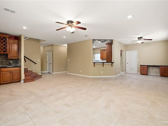 4th image of 3204 Yellowhammer Ave