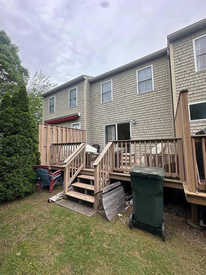 Building Photo - 222 Fairway Dr