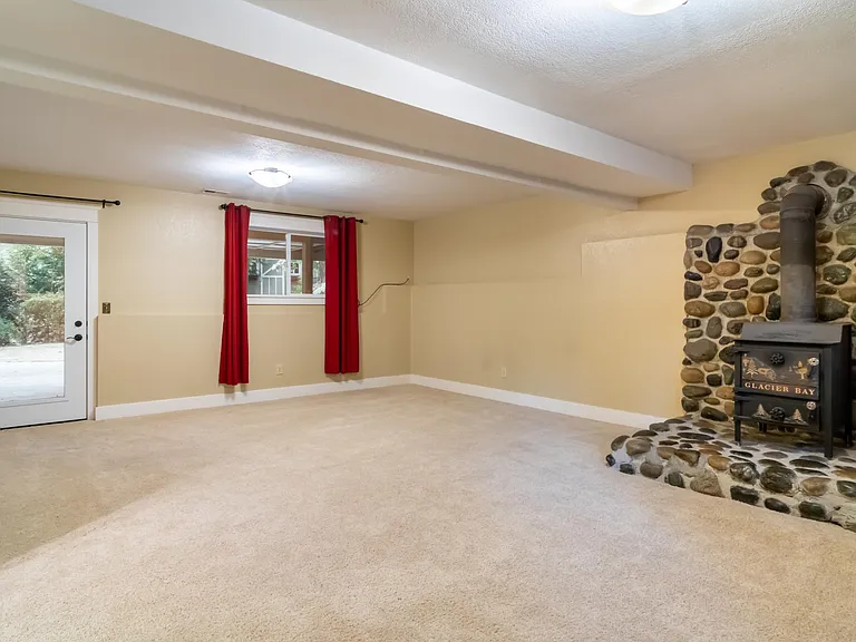 12840 NE 88th St — Photo 63
