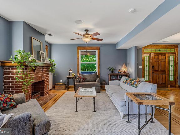 5th image of 2904 Rueckert Ave