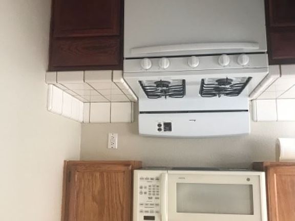4th image of 5404 Silver Poplar Ln