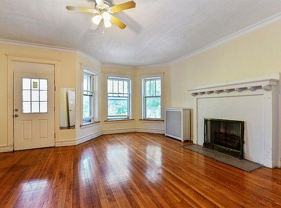 2nd image of 5126 S University Ave APT 2