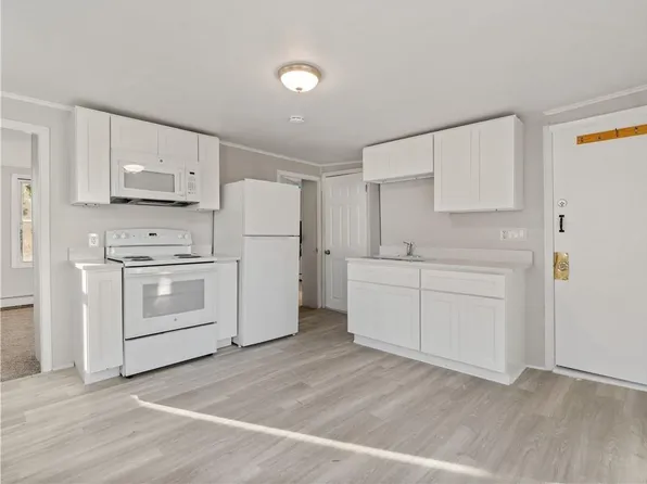 30 Horton St, Providence, RI 02904