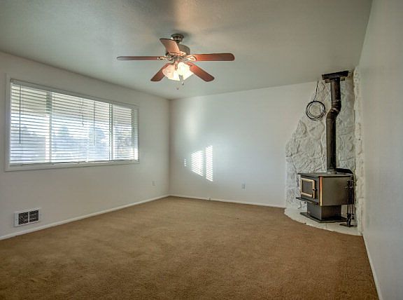 4th image of 530 N Crimson Dr