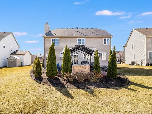 3rd image of 3301 Winterberry Dr