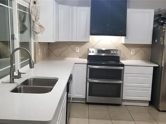 4th image of 5921 Mimosa Ln