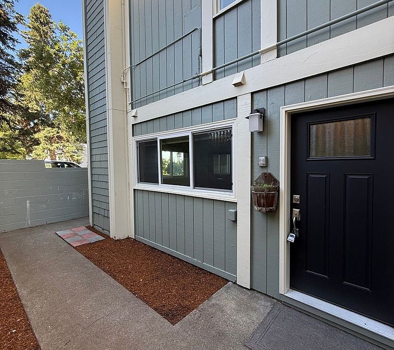 1st image of 705 O St #D