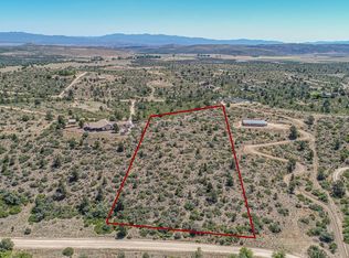 17685 S Pinon Ln, Peeples Valley, AZ 86332