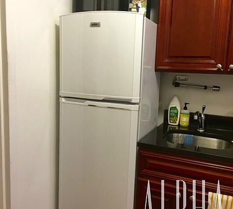 3rd image of 114 E 4th St APT C