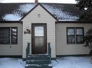 215 1st St NW, Lidgerwood, ND 58053