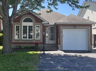 161 Longshire Cir, Ottawa, ON K2J 4L2