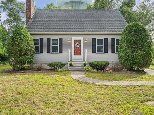 271 Roosevelt Rd, Weymouth, MA 02188