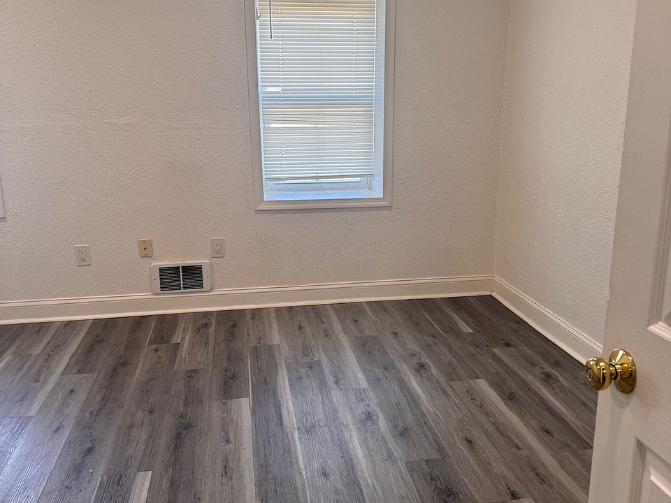 2nd image of 1240 E North Ave #6