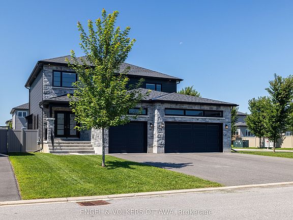 2nd image of 501 Lucent St