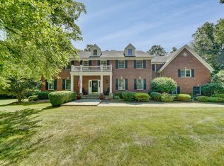 19 Fieldstone Dr, Katonah, NY 10536