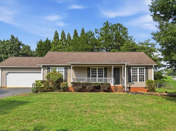 113 Beaver Creek Dr, Chesnee, SC 29323