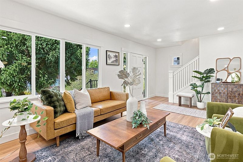 4th image of 1712 30th Avenue S