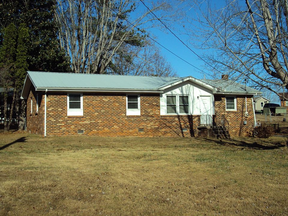1st image of 322 Lagoon Dr