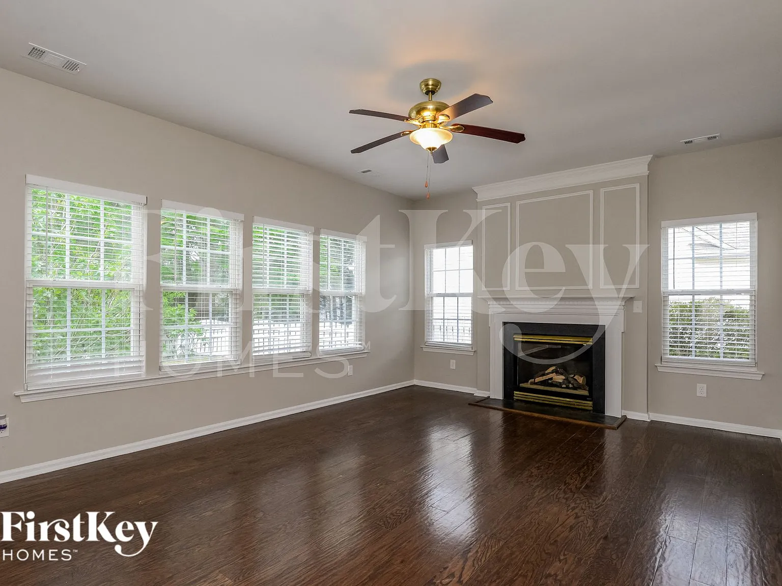4 bed, 2.5 bath, 2613 sqft, $2,430 — Photo 4