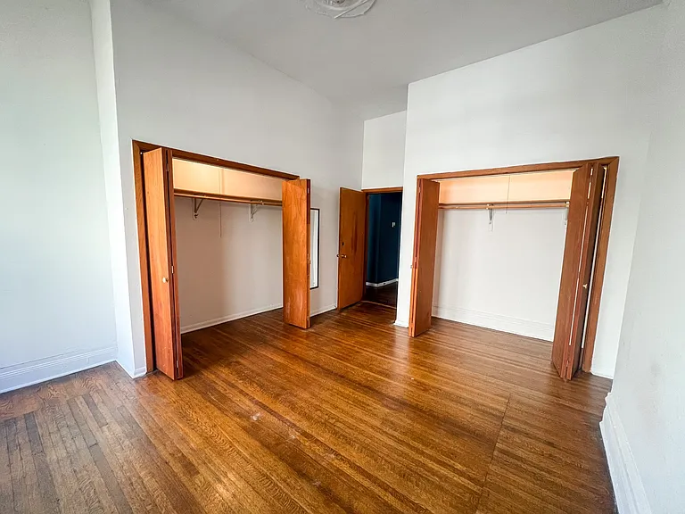 2330 N. Clark St. — Photo 3