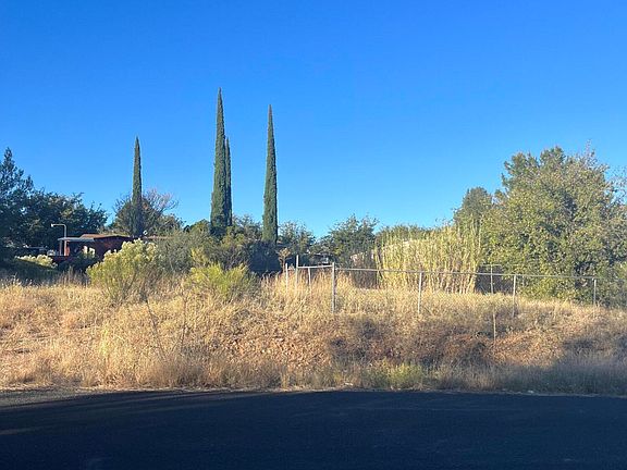 5th image of 2740 S Pleasant Valley Drive