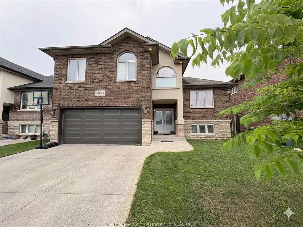 5 bed, $3,500 — Photo 1