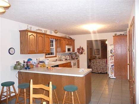 4th image of 61294 Kent Ln