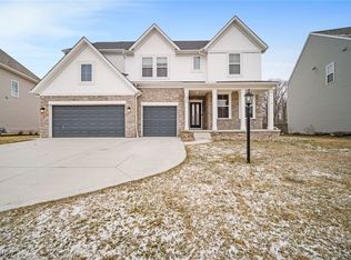 8908 Leatherleaf Dr, Columbia Station, OH 44028