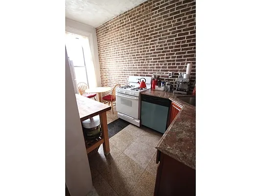 Rented by MNS | media 9