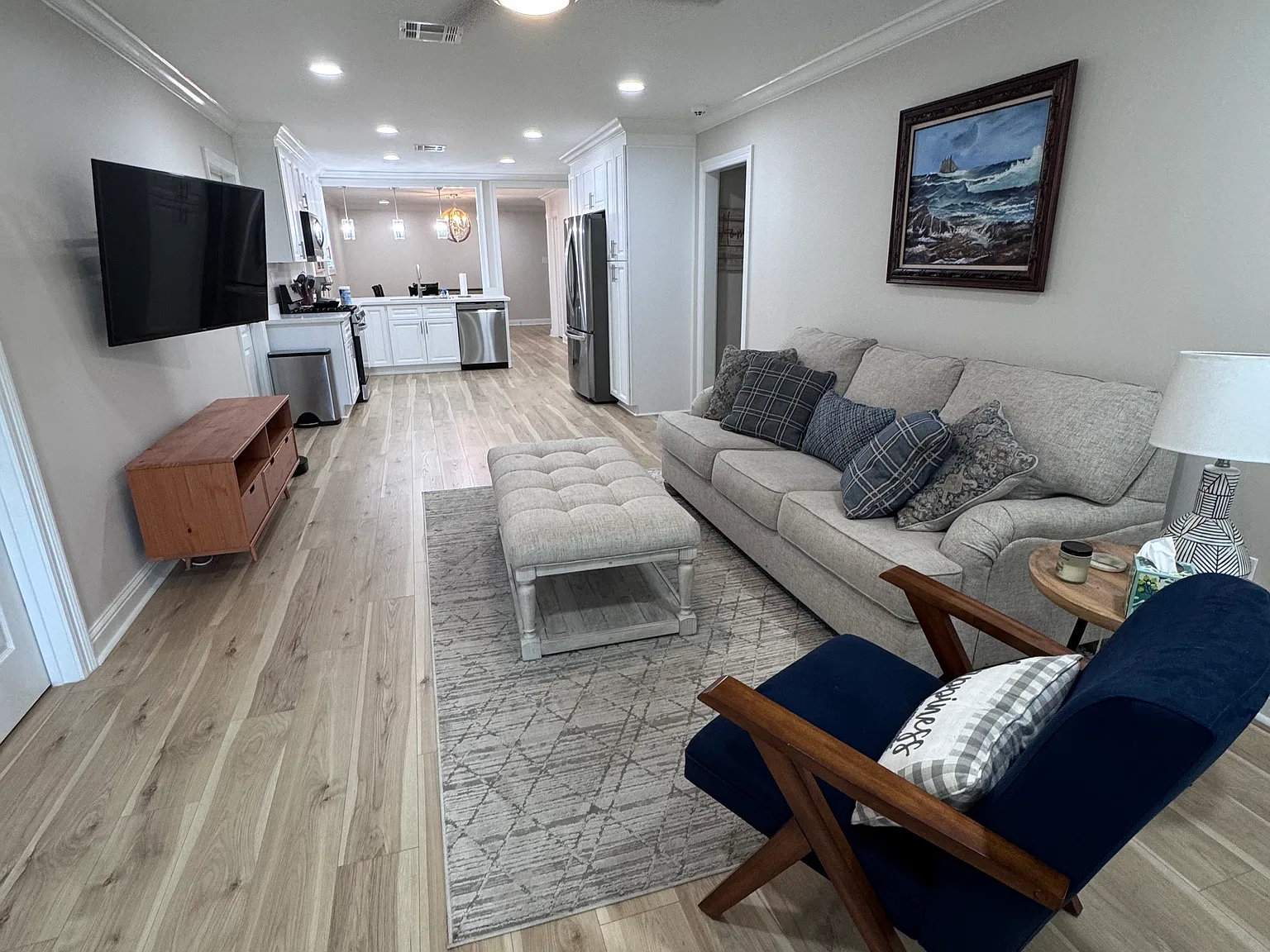 3 bed, 1560 sqft, $2,500 — Photo 2