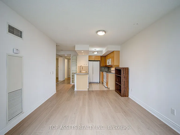 10 Northtown Way #606 — Photo 25