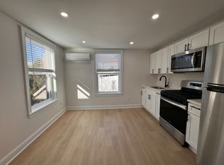 3915 Pine St APT 3R, Philadelphia, PA 19104