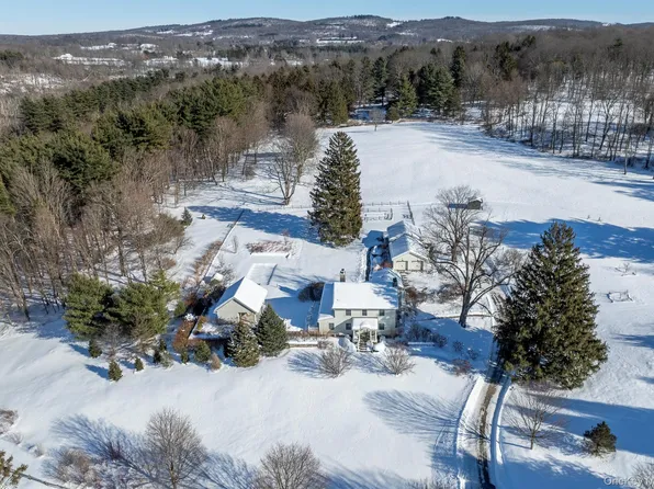 188 Nine Partners Lane, Millbrook, NY 12545