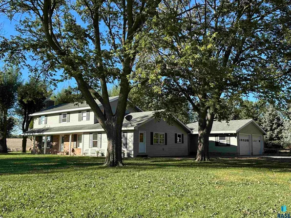 28317 443rd Ave, Freeman, SD 57029