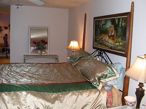 5th image of 12757 SE Pinehurst Ct